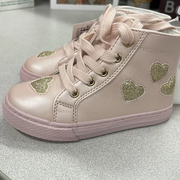 The Children’s Place Girls Toddler Size 10 Pink with Gold Hearts Sneaker